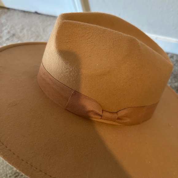 Hat - Picture 2 of 3